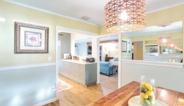 Harbor Mist - Fresh & Friendly in Marina District Private Oasis in Gulfport