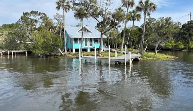 Hellgate Island scallop house, boat access only in Homosassa