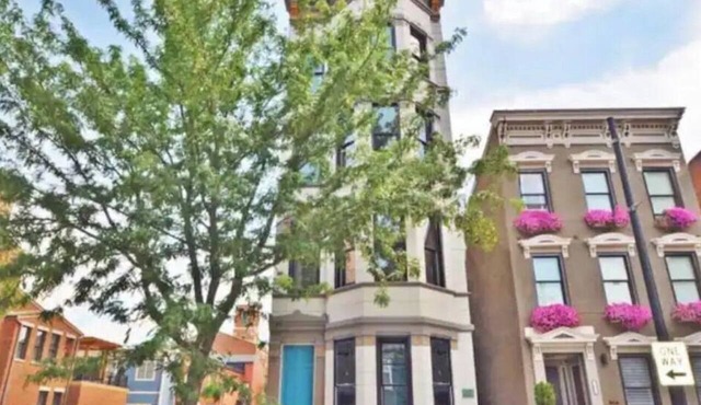 Historic Penthouse Style Loft in OTR, Parking Included in Cincinnati