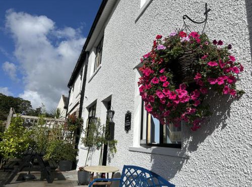 Historical Village Cottage - Pet Friendly in Heysham