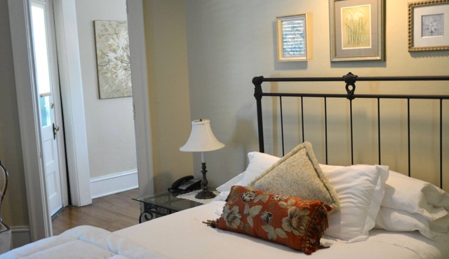 Inn at 835 Boutique Hotel in Springfield