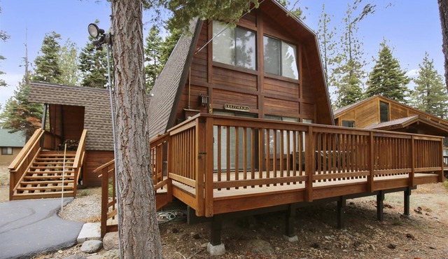 Jollymour's Homey Dollar Point Cabin in Tahoe City