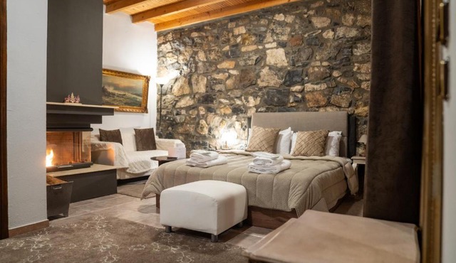 kaimak luxury chalet in Palaios Agios Athanasios