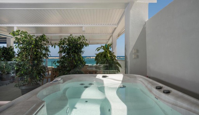 Kyma Accommodation Beachfront apartments in Kolymvari