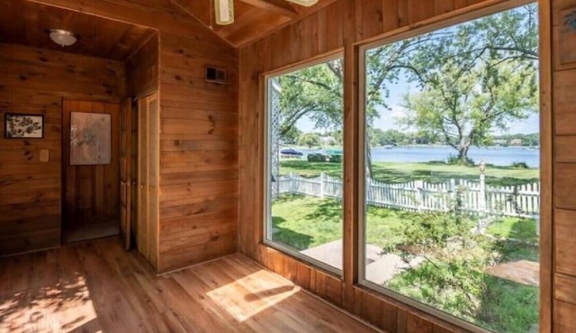 Lake Front 2.20 acre estate Private boat launch with pier in Johnsburg