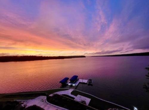 Lake Oconee Waterfront Apartment in Greensboro