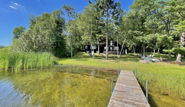 Lakefront Cabin with tons of trails! in Remer