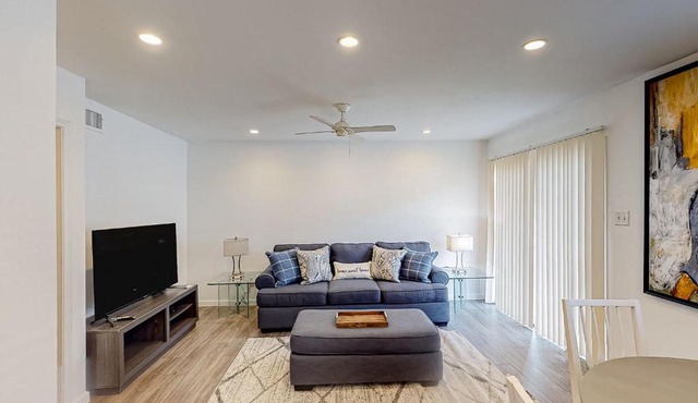 Live Oak II in Dallas