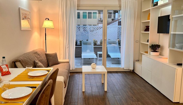Luxury and Comfortable Studio With Elegant Patio - Golden Fish Florence - in Firenze