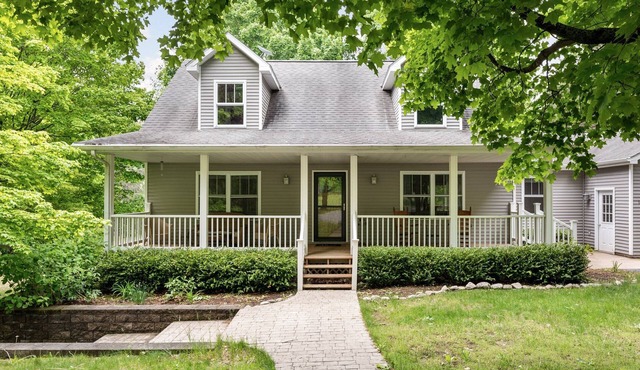 Maple City Farm | Pet Friendly in Maple City