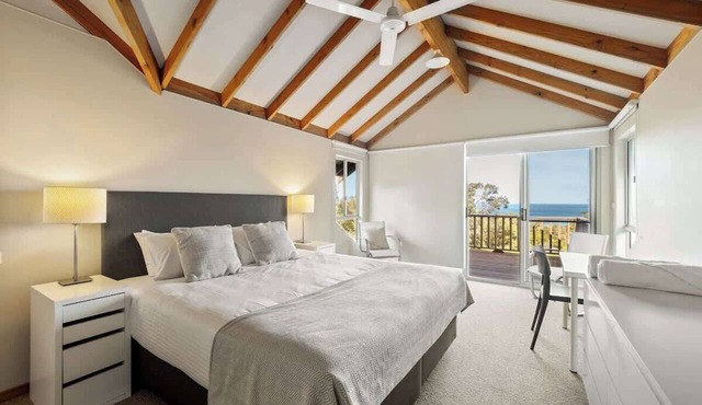 Mariners Rest—Bushland Haven w/Stunning Sea Views in Eagle Bay