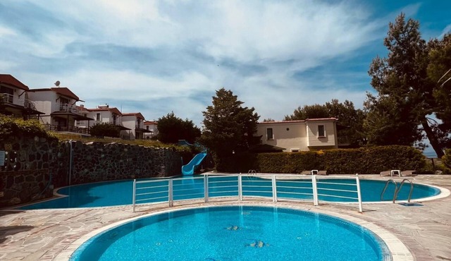 Mesmerizing Flat with Shared Pool in Cesme in Izmir