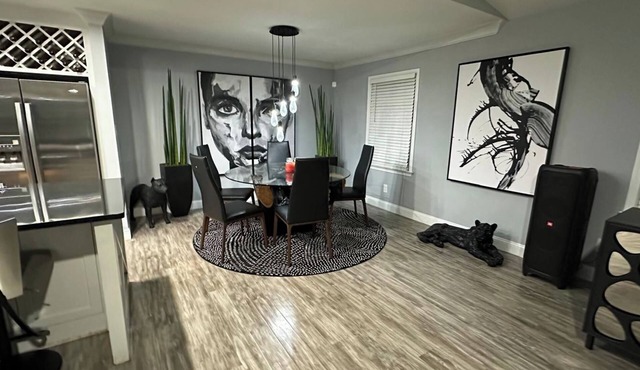 Modern-4bedroom Getaway in Lawrenceville