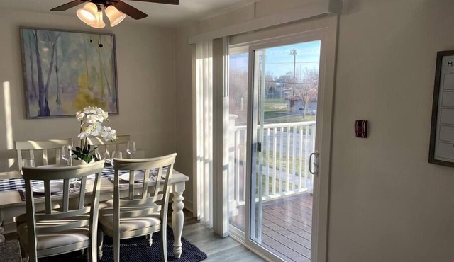 Modern And Spacious Residence In Quiet & Central Community in De Pere