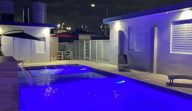 Modern Beach Villa Yeriam/Heated Pool/Power Generator/Beach Walk/Parking in Santurce Barrio