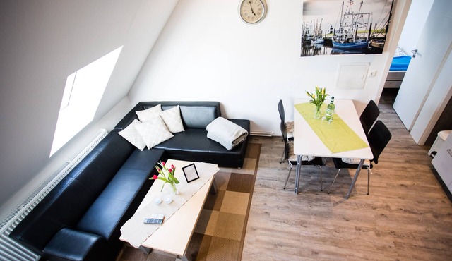 Modern, bright duplex apartment, only a few minutes to the beach, quiet location in Wremen