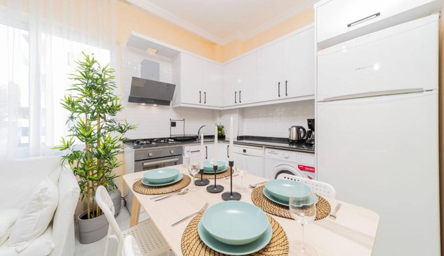 Modern Flat with Shared Pool and Balcony in Alanya in Alanya