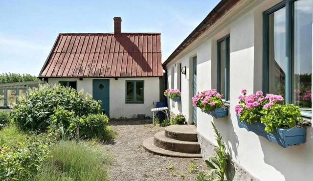 Nice holiday home in popular Österlen in Skåne! in Tomelilla