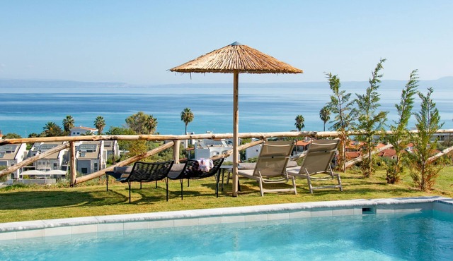 Olive Grove Panorama 5 – Sea Views, Pool, WiFi, Aircon in Hanioti