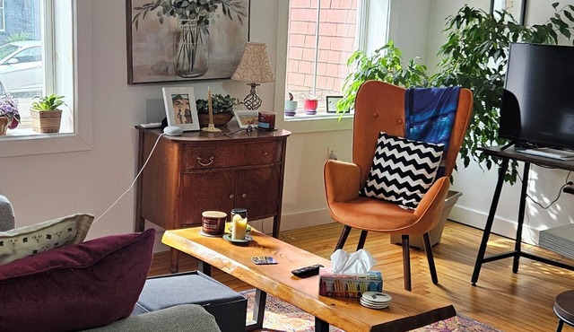 One Bedroom Sparkler in Charlottetown Historic District in Charlottetown