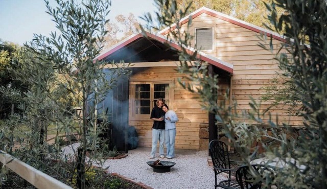 Orchard Cottage—Romantic Bushland Wellness Retreat in Yallingup Siding