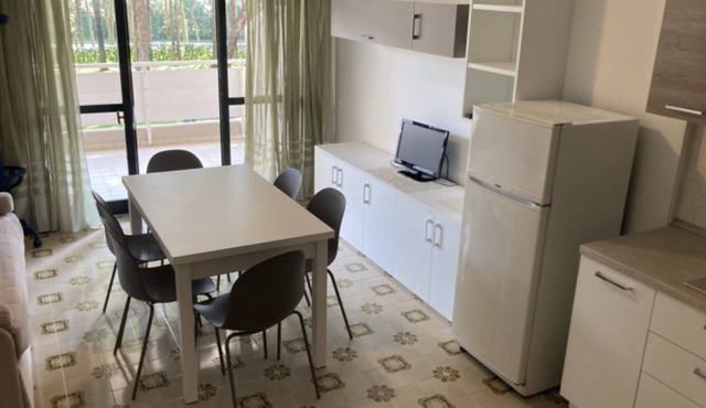 Poolside Flat 50mt From the sea in Lignano Sabbiadoro