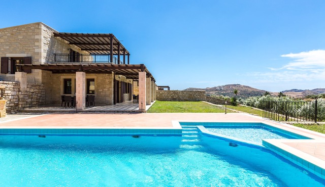 Poseidon Villa, Nestled in picturesque south in Rethymno