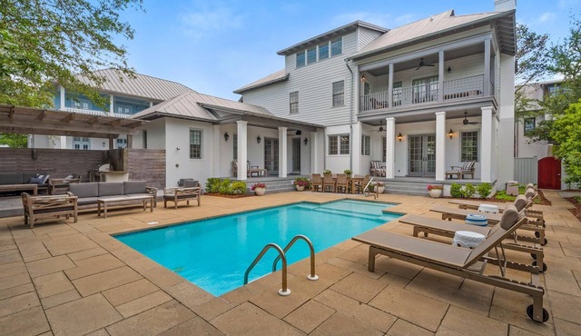PRIVATE BEACH ACCESS-Stunning Remodel-Private Pool-4 Bikes in Panama City Beach