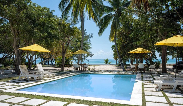 Resort for Private Rental: Pool, Beach Access, Short Walk to Town, Restaurants in Governor's Harbour