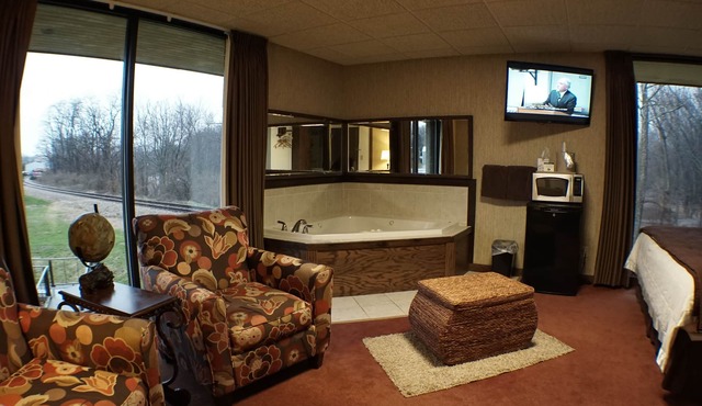 Riverbank Lodge in Petersburg