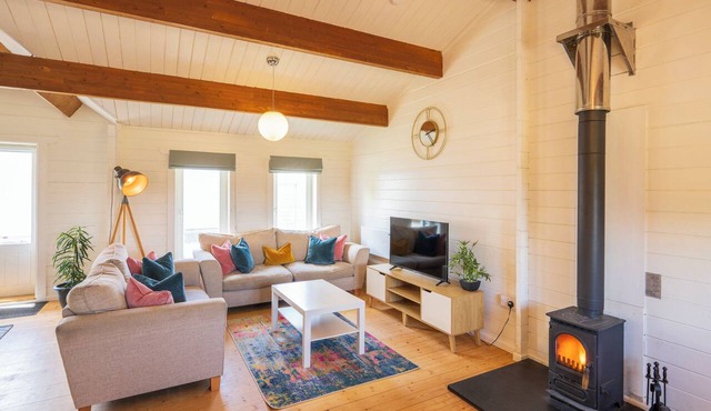 Scandinavian Cabin near Bude with Log Burner in Kilkhampton