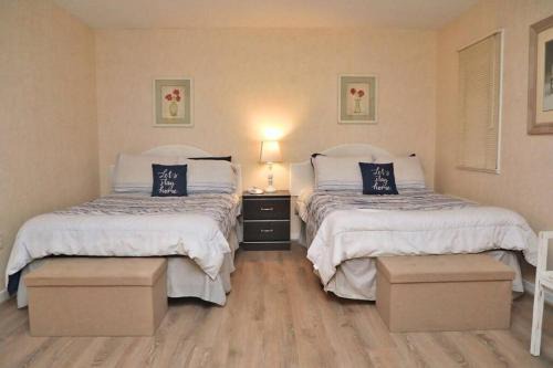 Ski In Ski Out Sleeps 6 in Mancelona