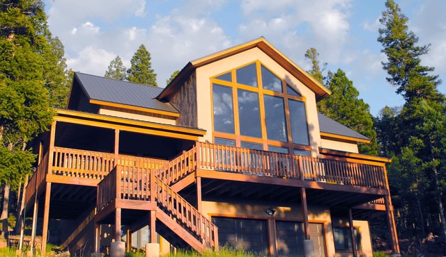 Ski In/Ski Out! Unbelievable Views, Lots of Room, Wifi and Tech. in Angel Fire