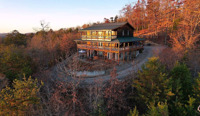 SPECTACULAR MOUNTAIN VIEWS W GREAT SUNSETS,SECLUDED,DOG FRIENDLY,HT in Murphy
