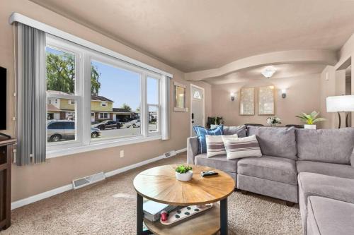 Stadium District walking distance, Tailgate Garage in Green Bay