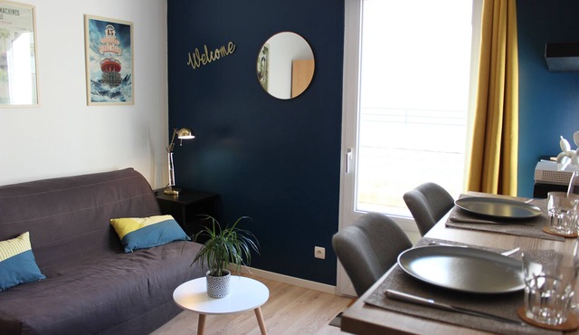 Studio in the City Center with Terrace and Secure Parking in Nantes