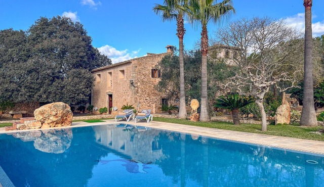 Stunning home in Algaida in Algaida