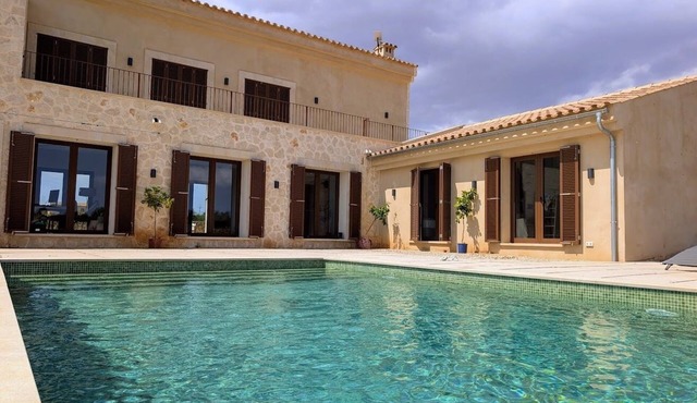 Stunning new build luxury Mallorcan Finca (farmhouse) on 10 acres of farmland in Algaida