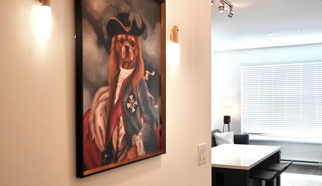 Stylish 2-Bedroom Condo Premium Comfort, Central Location sleeps 4 in Surrey