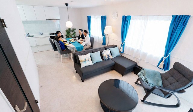 Sunstone Residence 2F | Free 7-Seater Car |Airport transfer | Central Okinawa in Ginowan-shi