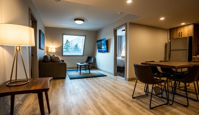 Superior King Two Bedroom Apartment in Banff