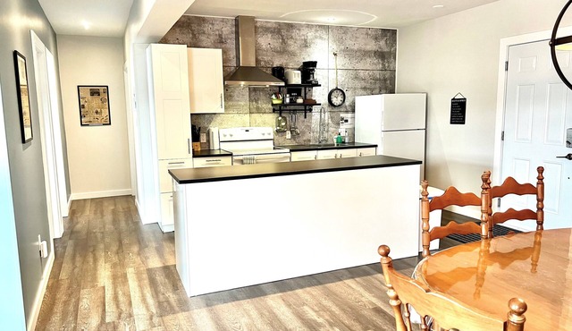 SUTTON - CONDO IN THE HEART OF THE VILLAGE in Sutton