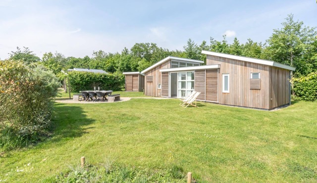 The 'Blue Bird' chalet is the ideal place for a relaxing holiday with the whole family. in BURGH-HAAMSTEDE