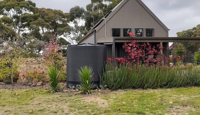 The Capannone, a one BR country cottage. Perfect getaway. in Basalt
