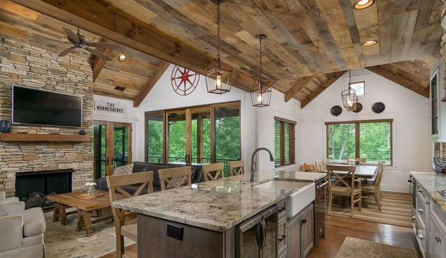 The Kingfisher | Pet Friendly, Lakefront Luxury, Private Beach in Nebo