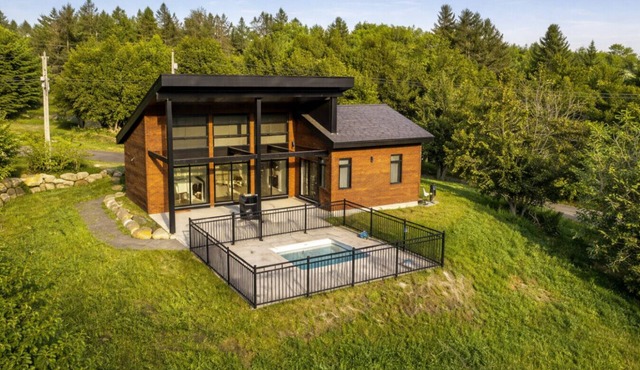 The Red Mountain,Piscine, foyer & vue incroyable! in Wentworth-Nord