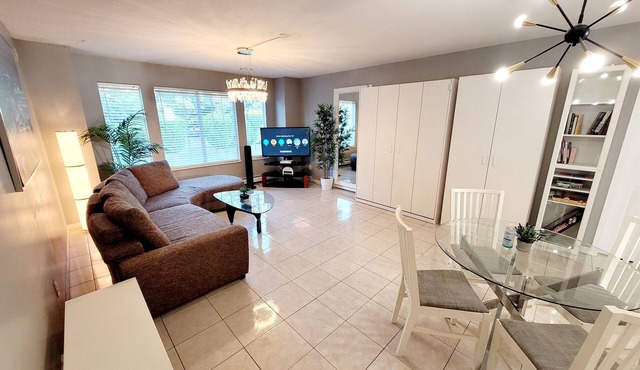 Thien May Guest House. Up to 6 guests in Surrey
