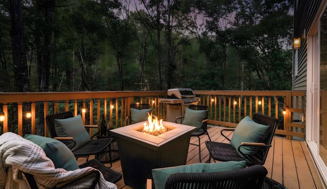 Top Shenandoah Stay | 4BR w/2 King Suites | Private | Easy Drive | Newly Built in McGaheysville
