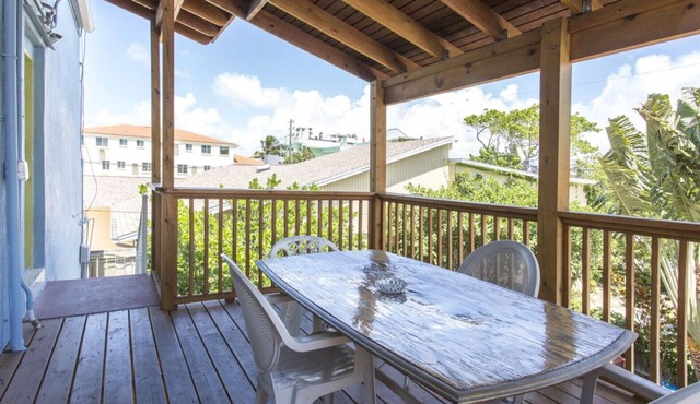 Traders' Haven - Historic 8th Ave, Pass-a-Grille 3 Bedroom in St Pete Beach