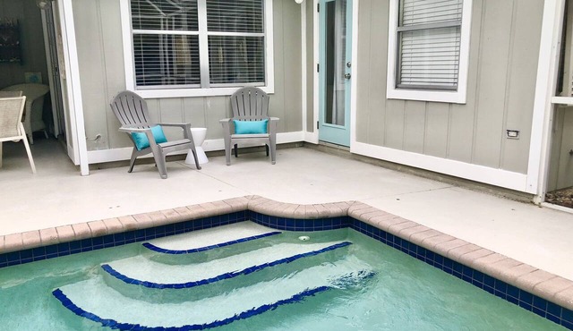 Tranquil private pool home near Siesta Key Beach in Sarasota